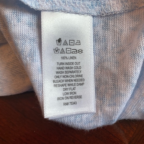 Joie 100% Linen Short Sleeve Blue and White Floral Top - Picture 11 of 13